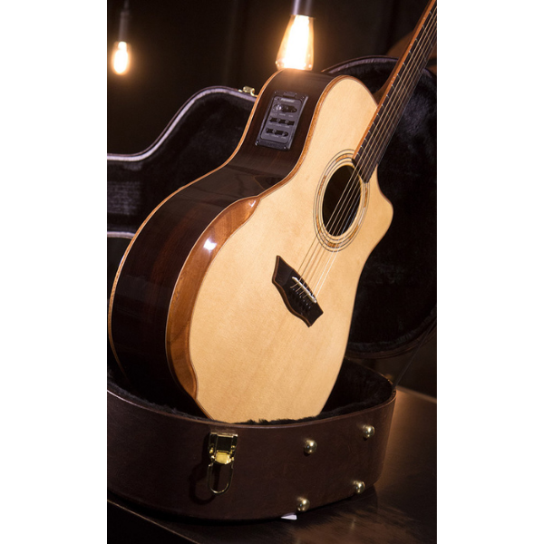 Washburn Guitars Solid Spruce Top Comfort Series